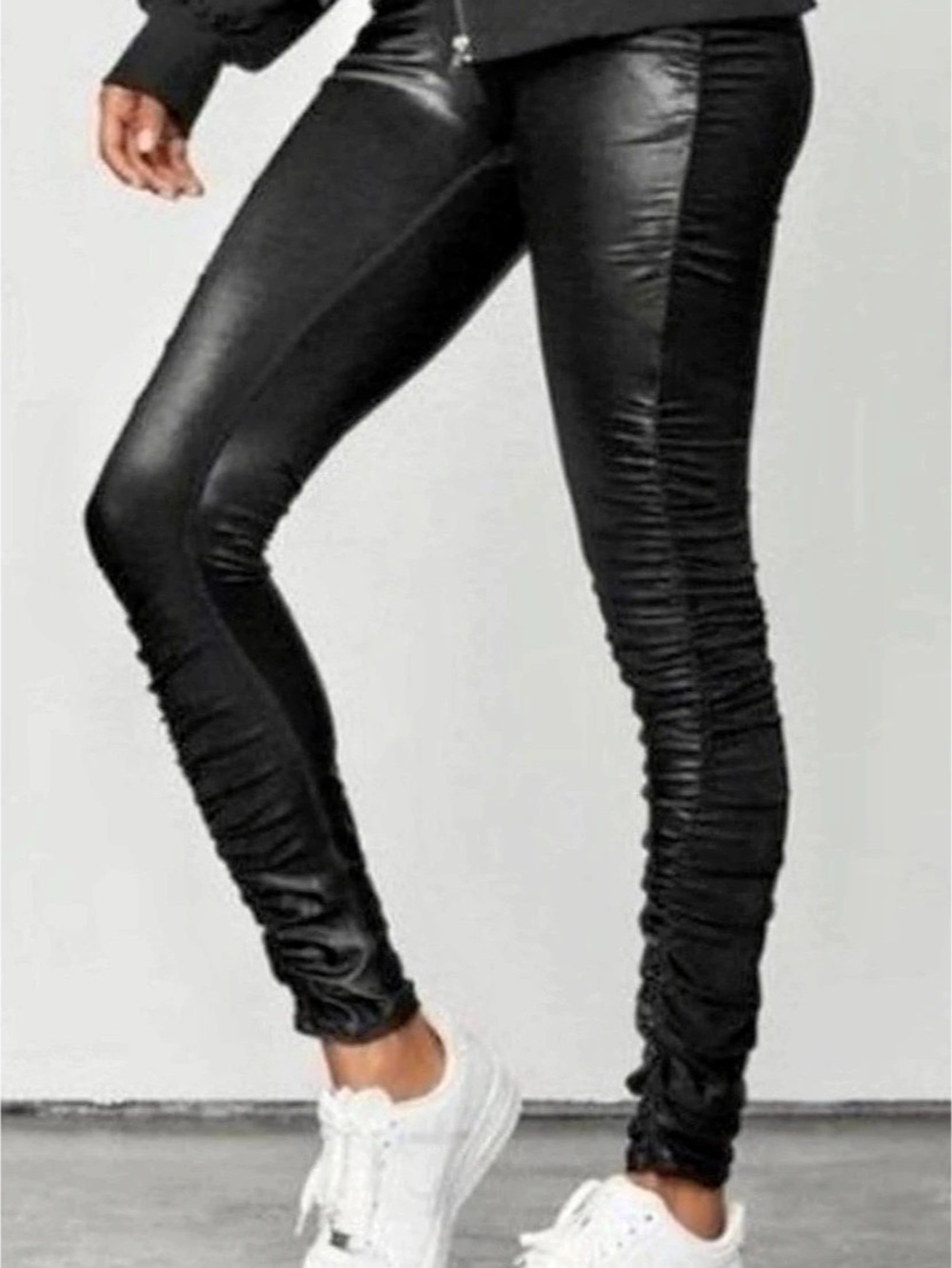 Alo Ruched Faux-Leather Leggings in Black Small